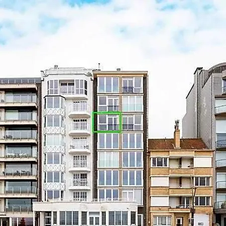 On The Coast With Access 4* Koksijde